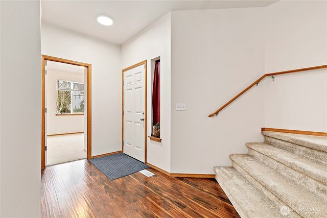 17424 93rd Avenue Ct E, Puyallup, WA 98375