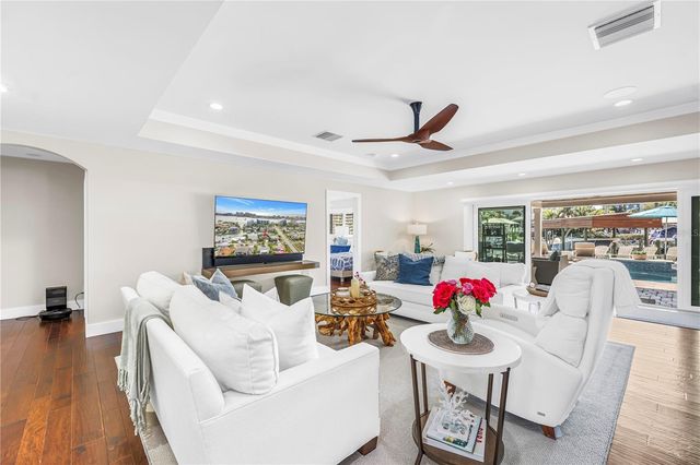 624 SNUG ISLAND, Clearwater, FL 33767