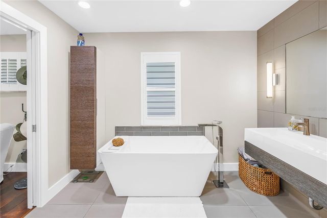 624 SNUG ISLAND, Clearwater, FL 33767