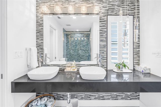 624 SNUG ISLAND, Clearwater, FL 33767