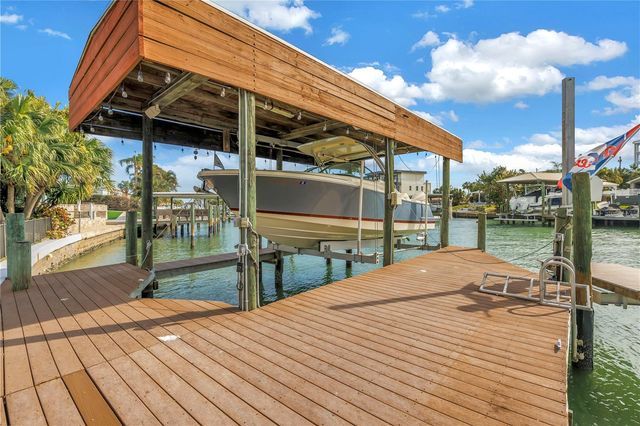 624 SNUG ISLAND, Clearwater, FL 33767
