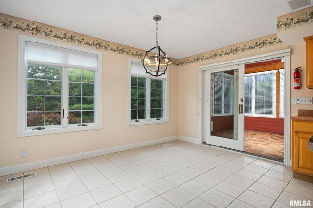 3909 W TALUS Court, Peoria, IL 61615