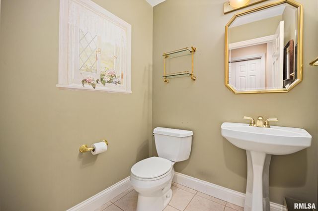 3909 W TALUS Court, Peoria, IL 61615