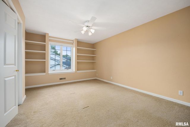 3909 W TALUS Court, Peoria, IL 61615