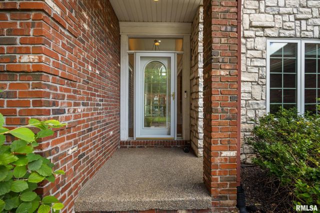 3909 W TALUS Court, Peoria, IL 61615