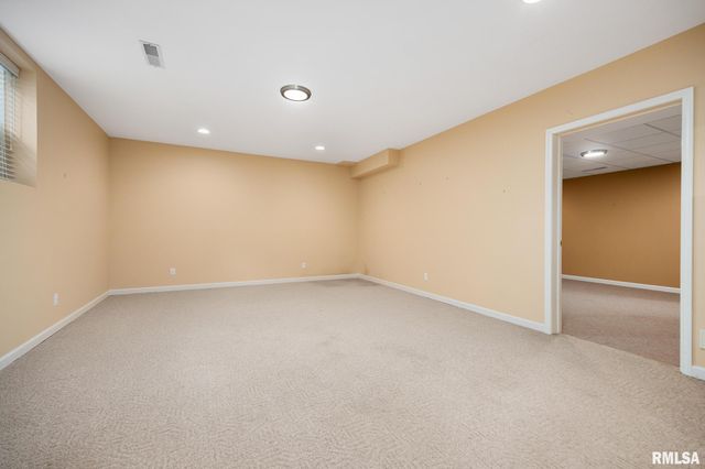 3909 W TALUS Court, Peoria, IL 61615