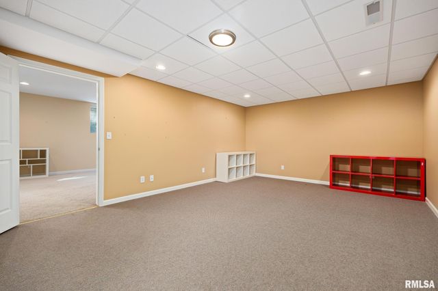 3909 W TALUS Court, Peoria, IL 61615