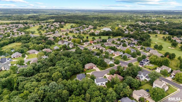 3909 W TALUS Court, Peoria, IL 61615