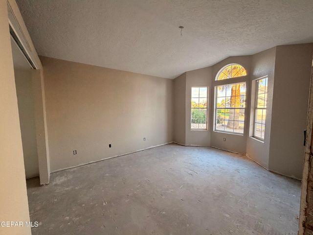 12285 RED SUN Drive, El Paso, TX 79938