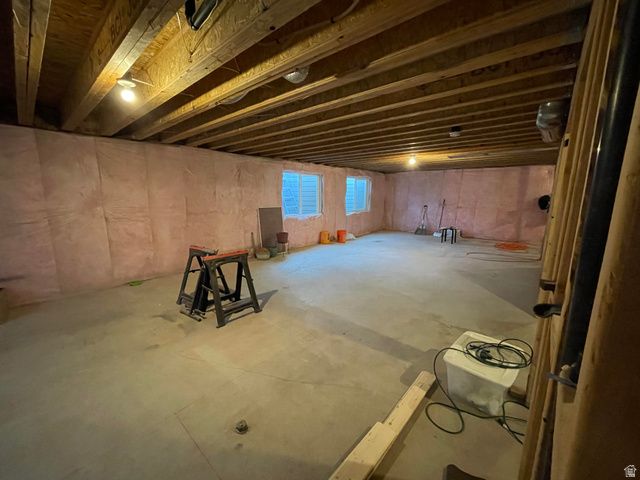 394 W PARKWAY DR, Kaysville, UT 84037