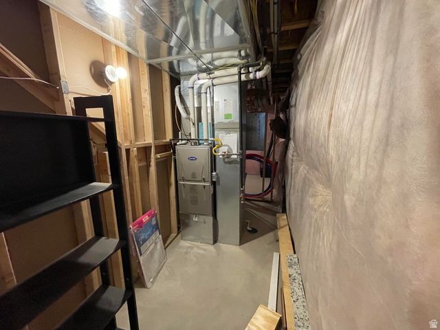 394 W PARKWAY DR, Kaysville, UT 84037