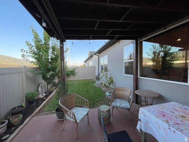 394 W PARKWAY DR, Kaysville, UT 84037