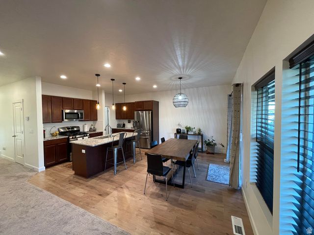 394 W PARKWAY DR, Kaysville, UT 84037