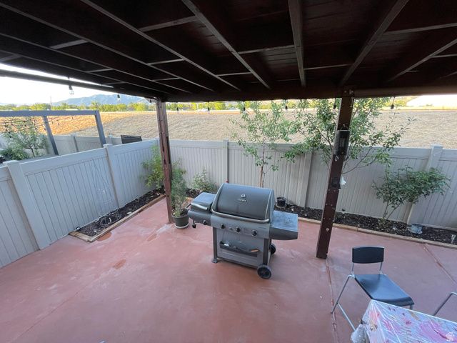 394 W PARKWAY DR, Kaysville, UT 84037