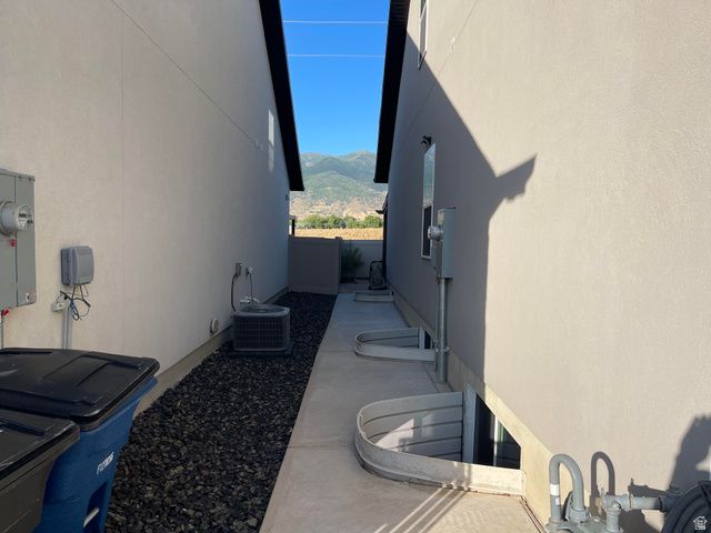 394 W PARKWAY DR, Kaysville, UT 84037