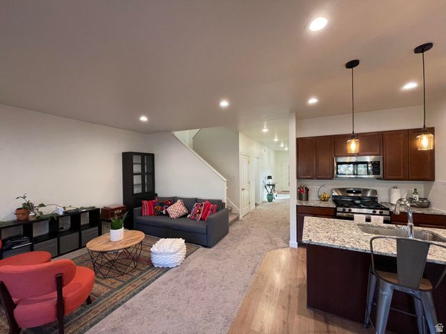 394 W PARKWAY DR, Kaysville, UT 84037