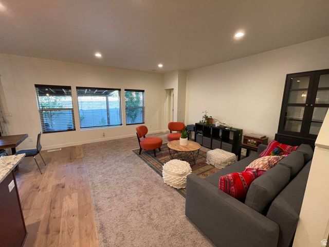 394 W PARKWAY DR, Kaysville, UT 84037