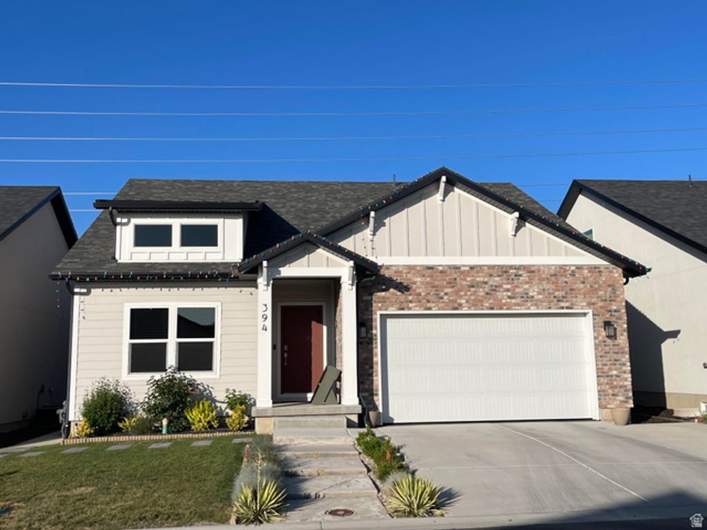 394 W PARKWAY DR, Kaysville, UT 84037