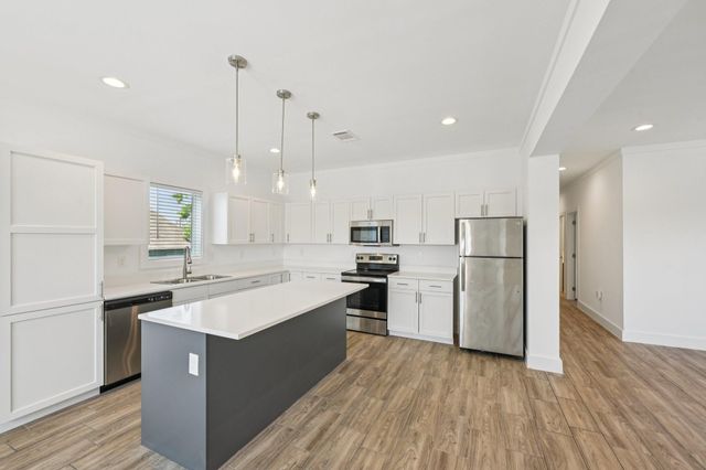 3151 Christie Street, Houston, TX 77026