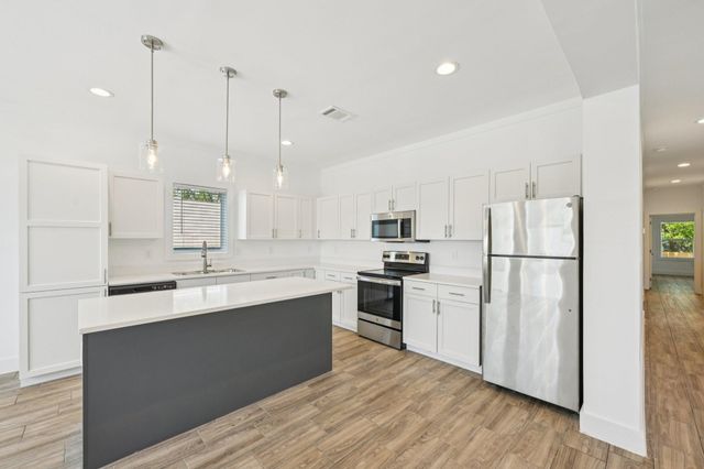 3151 Christie Street, Houston, TX 77026