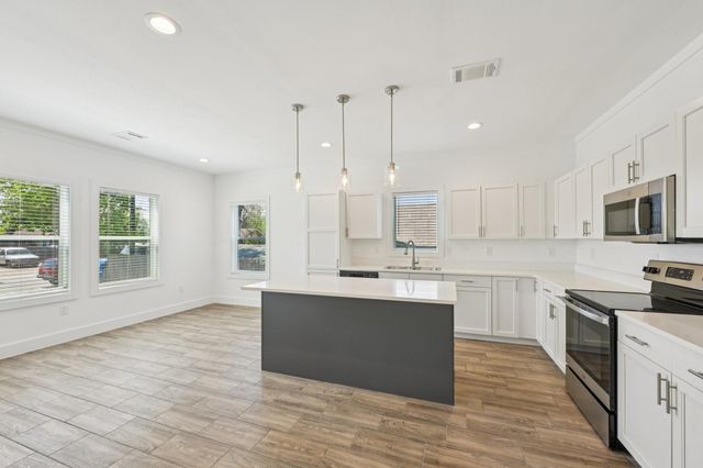 3151 Christie Street, Houston, TX 77026