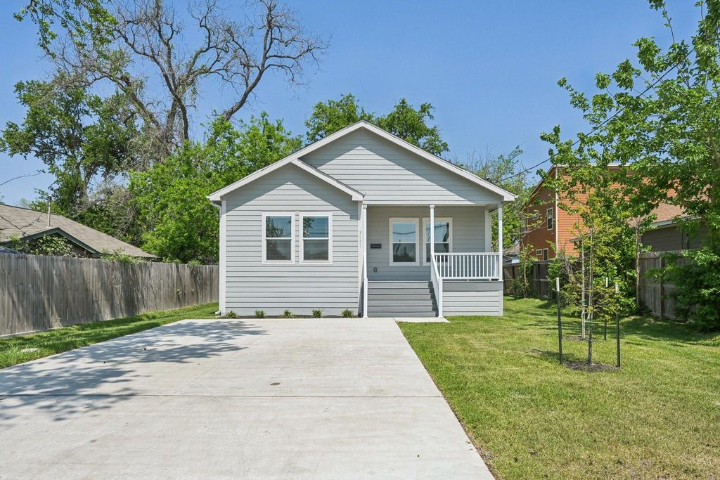 3151 Christie Street, Houston, TX 77026