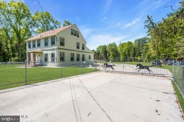 141 ARNEYS MOUNT RD, Pemberton, NJ 08068