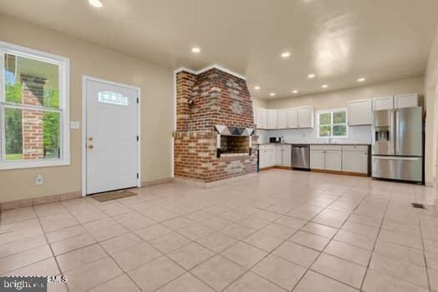 141 ARNEYS MOUNT RD, Pemberton, NJ 08068
