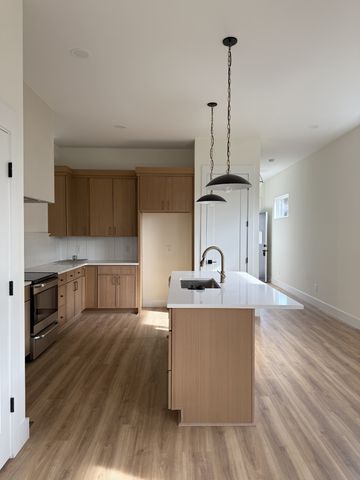 1127 38th Ave, N, Nashville, TN 37209