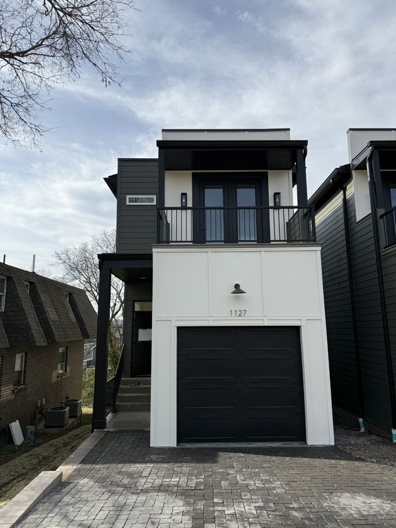 1127 38th Ave, N, Nashville, TN 37209