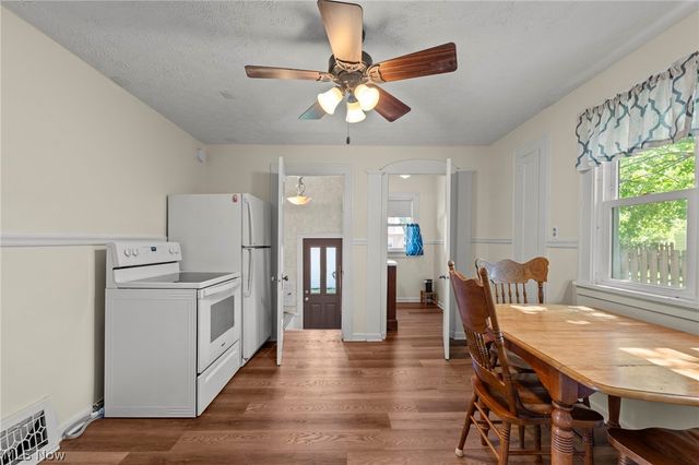 6502 Renwood Drive, Parma, OH 44129