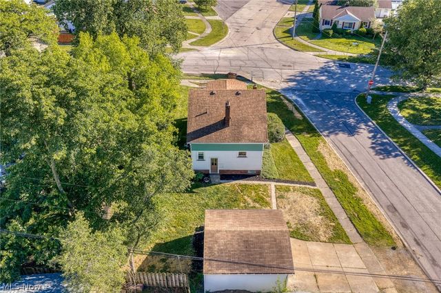 6502 Renwood Drive, Parma, OH 44129