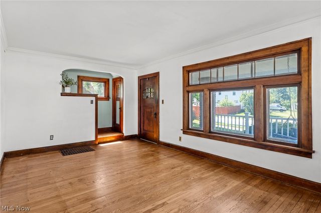 6502 Renwood Drive, Parma, OH 44129