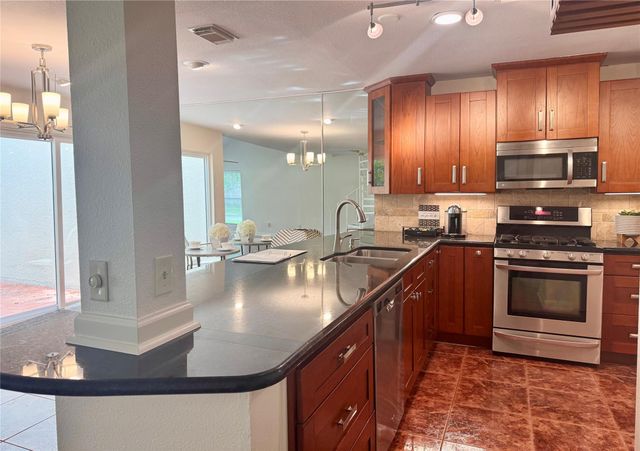 20313 Sunny Shores Drive B, Humble, TX 77346