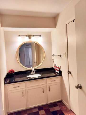 20313 Sunny Shores Drive B, Humble, TX 77346