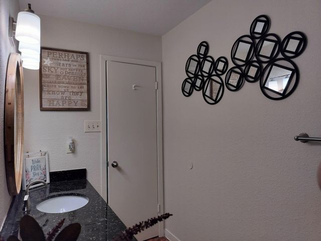 20313 Sunny Shores Drive B, Humble, TX 77346