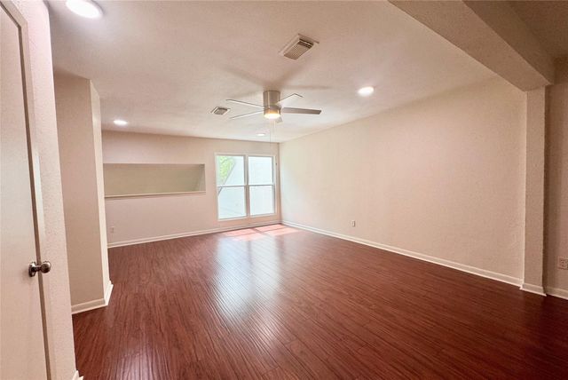 20313 Sunny Shores Drive B, Humble, TX 77346