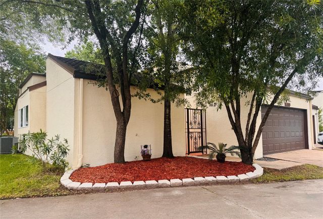 20313 Sunny Shores Drive B, Humble, TX 77346