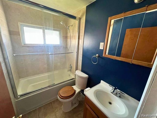 5371 Culver Street, Dearborn Heights, MI 48125