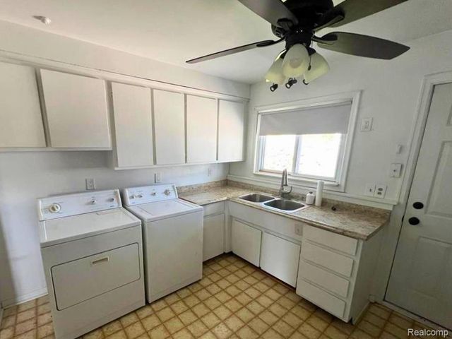 5371 Culver Street, Dearborn Heights, MI 48125