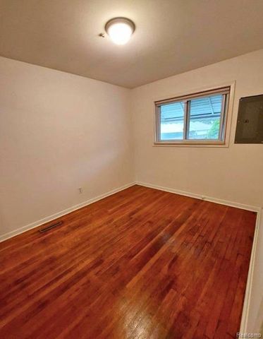 5371 Culver Street, Dearborn Heights, MI 48125