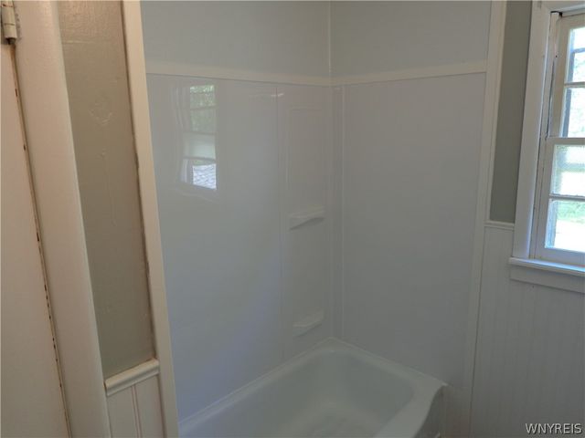 123 Hawthorne Avenue, Tonawanda, NY 14223