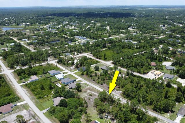 518 Cottonwood Avenue S, Lehigh Acres, FL 33974