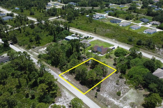 518 Cottonwood Avenue S, Lehigh Acres, FL 33974