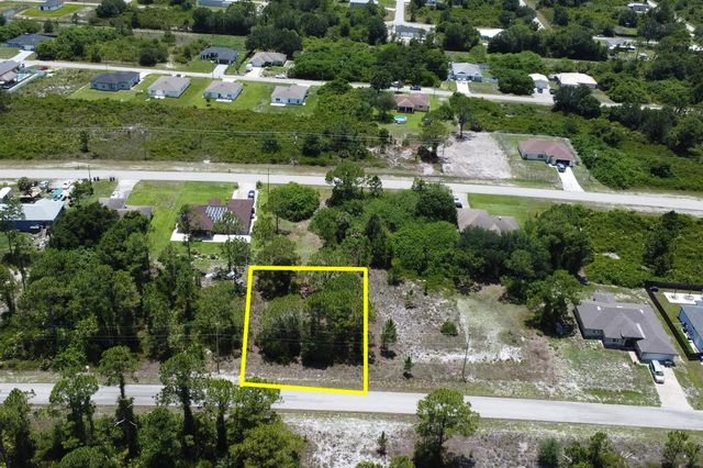 518 Cottonwood Avenue S, Lehigh Acres, FL 33974