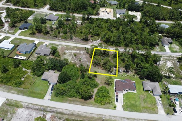 518 Cottonwood Avenue S, Lehigh Acres, FL 33974