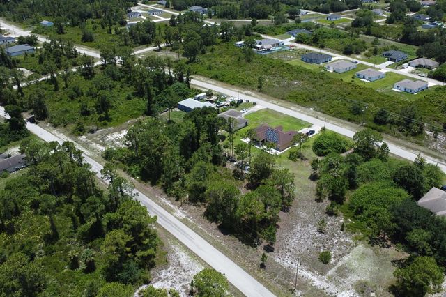 518 Cottonwood Avenue S, Lehigh Acres, FL 33974