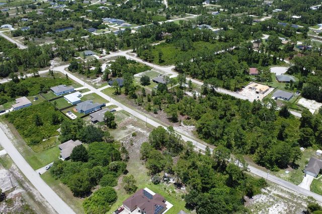 518 Cottonwood Avenue S, Lehigh Acres, FL 33974