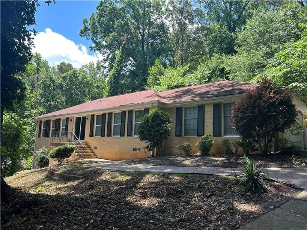 1093 Hasty SW Court, Lilburn, GA 30047