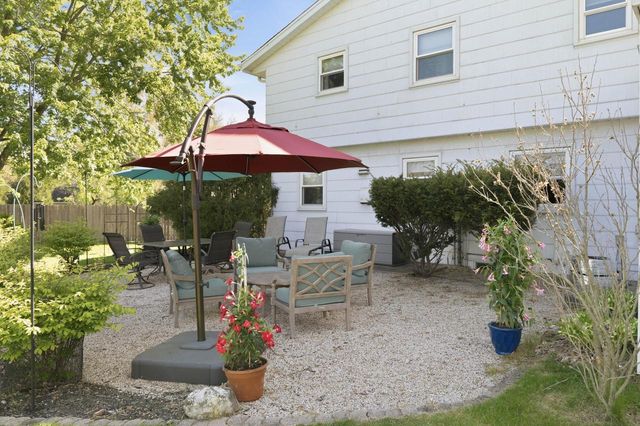 1180 Dorchester DRIVE, Oconomowoc, WI 53066